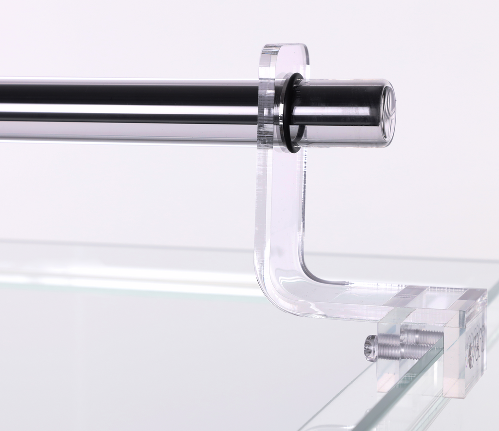 Pormenor oficial do suporte acrílico e tubo LED sera AquaTank Tube Holder, referência 32770; aquário não incluído